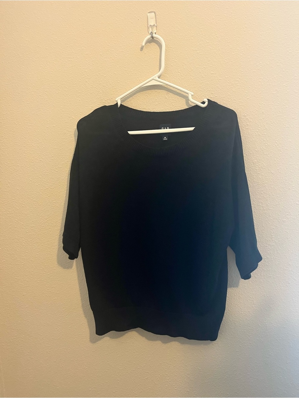 GAP Black Short-Sleeve Crew Sweater